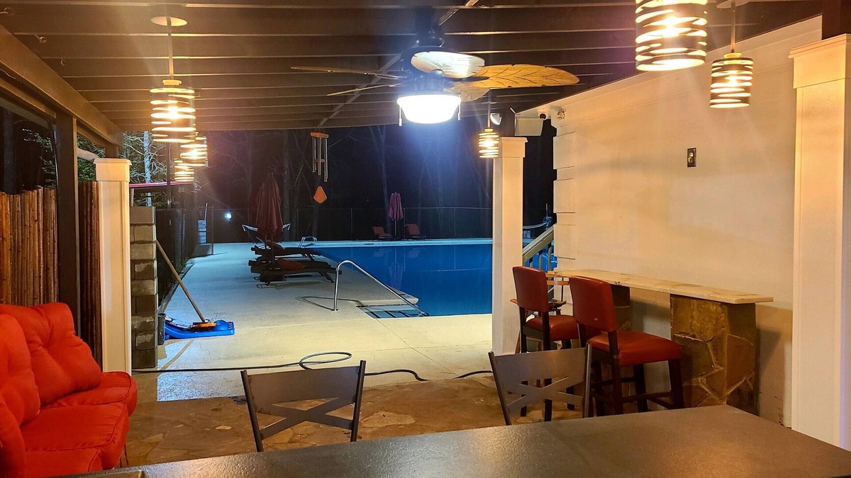 Snellville Resort | Private10 Acre retreat with beautiful streams and walking trails