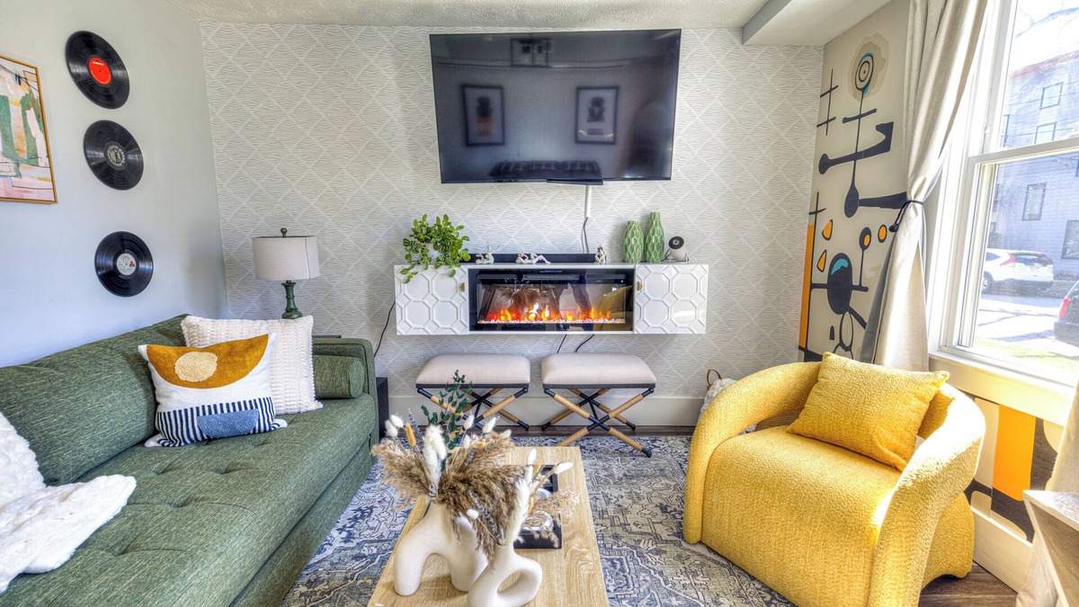 Tremont House | PrivateDECKs+ ArcadeRetro + GameRm + 3Min to Downtown II VibeonViny