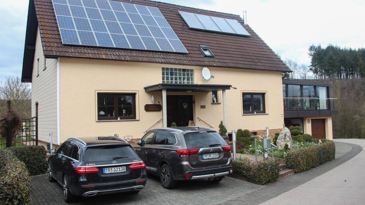 Schillingen Bed & Breakfast | Privatpension Haus Wildgarten - Double room, shower or bath, WC, 1 bedroom