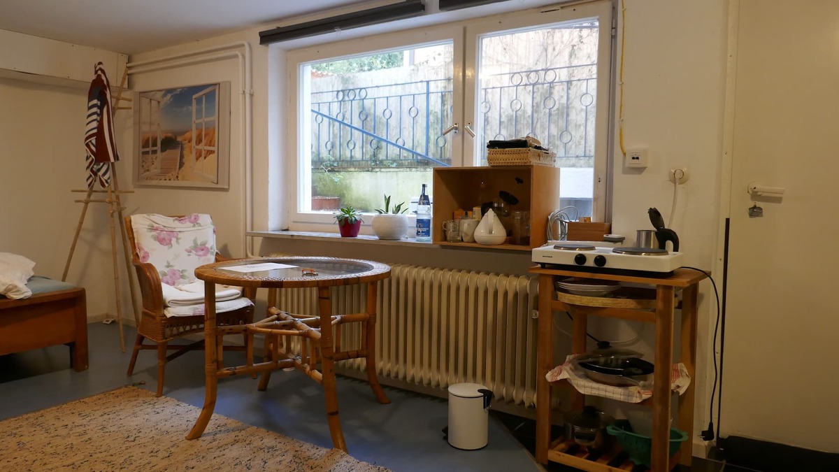 Knielingen Apartment | Privatzimmer im Souterrain mit Überdachter Terasse