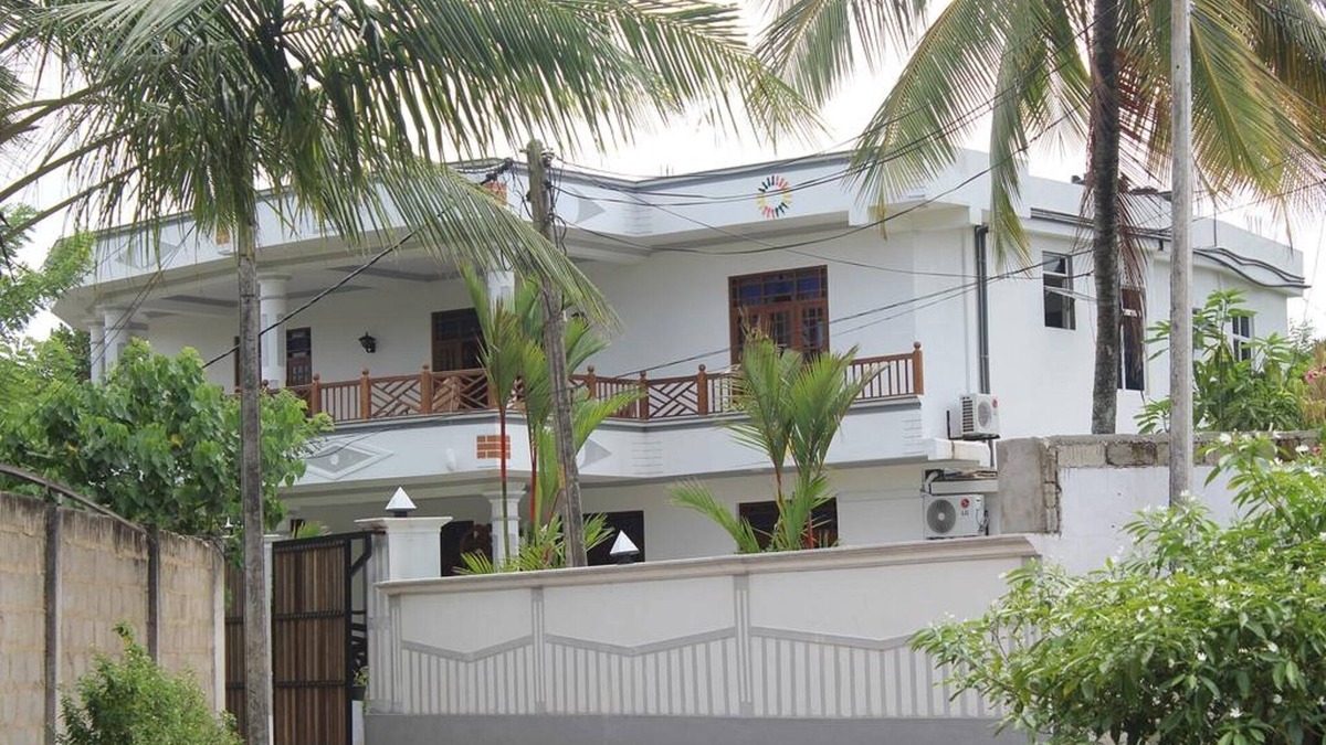 Weligama Villa | Privet Villa Lion Place in waligama has 10 beds rooms with one family rooms