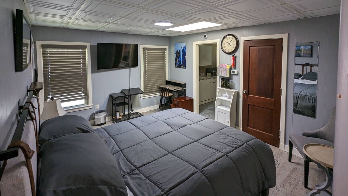 Kalamazoo House | Privy Cozy Studio #1