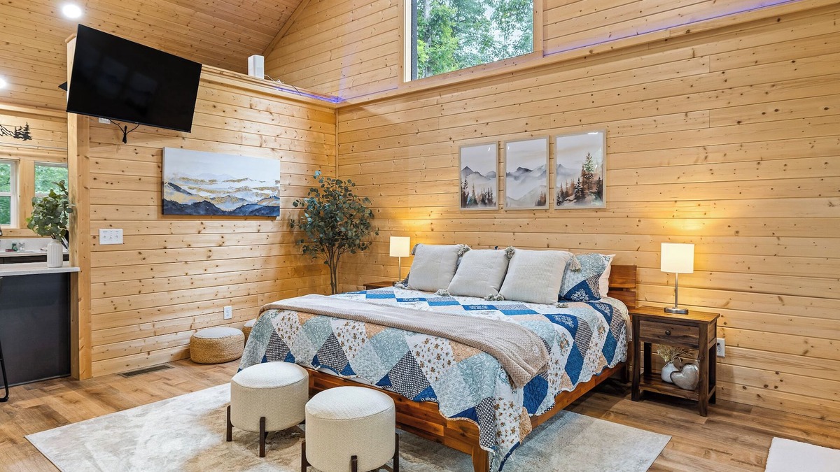 Cleveland Cabin | Prized Gem - Spa-like Retreat in the Heart of Nature!