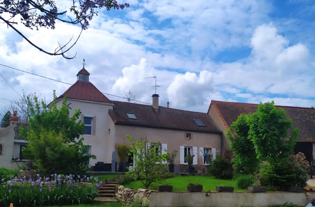 Saint-Remy-en-Rollat House | Proche de Vichy studio dans ancienne ferme