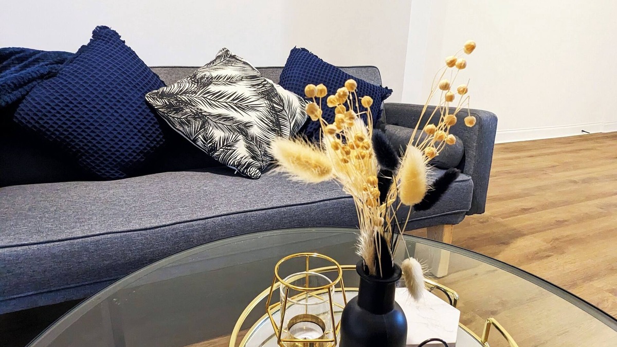 Halstead House | Professional 3 bed 1 bath house with private garden, free parking and WiFi