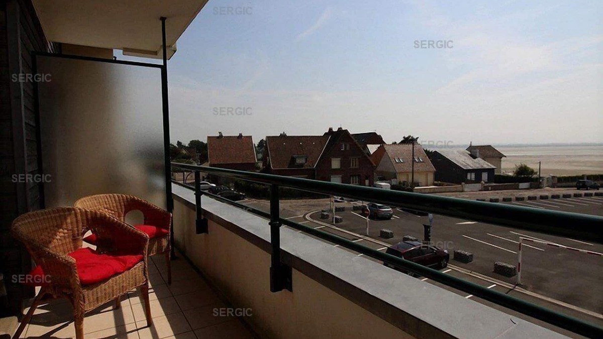 Le Crotoy Apartment | Professional ad - In a beautiful residence facing the sea