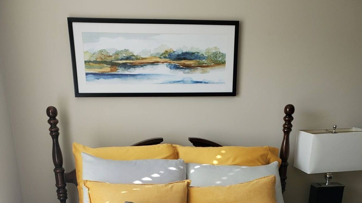 Acton Apartment | Professional, Upscale, Classy, Shared, Suburbia Lifestyle