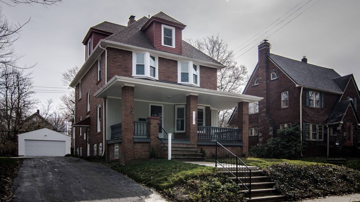 Cleveland Heights Other | ★ Professionally remodeled century home minutes from the clinic & Downtown!