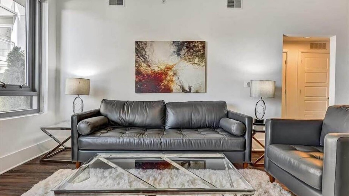 Garden Hills Apartment | Professionals 2BR Getaway | Fast Wifi& Co-working Spaces