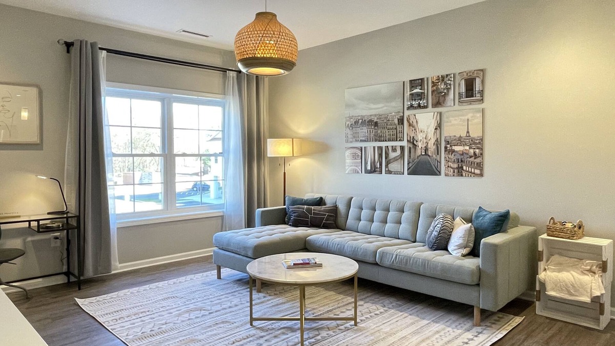 Midlothian Condo | Professional’s Dream in the Heart of Midlothian