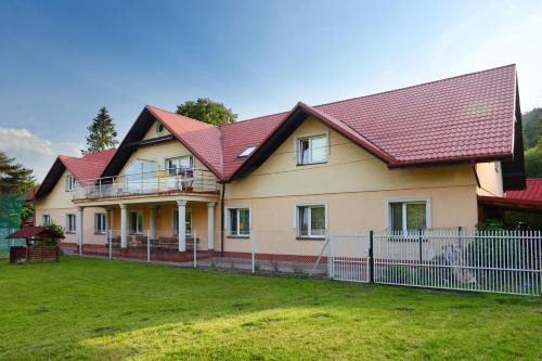 Wegierska Gorka Hostel | Promenada