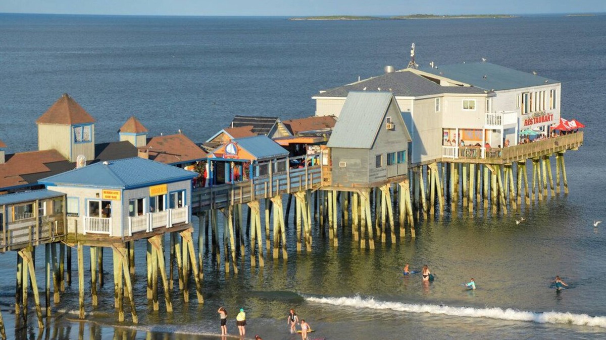 Old Orchard Beach Condo | Promenade With All Inclusive Price, Close to Beach & Pier