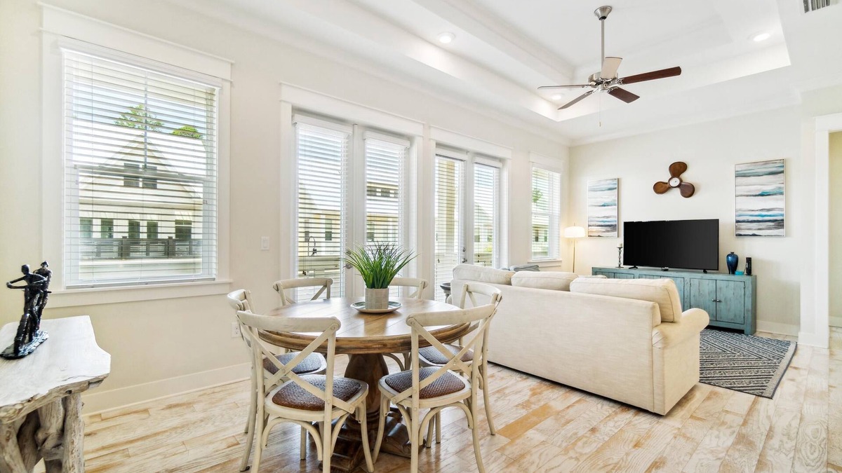 WaterSound Beach House | Prominence Sunnyside Up, Dog Friendly, Beach, 2 Pools, 4 Bikes, Book 2025 Stay