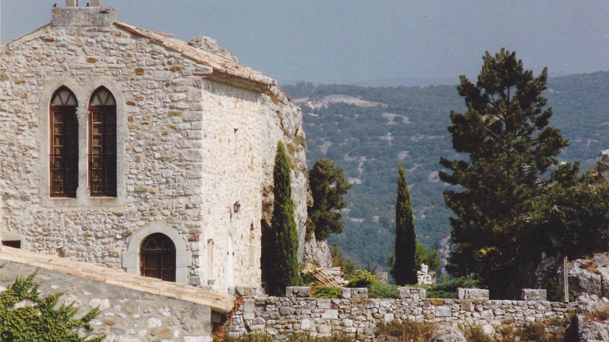 Aigueze House | PROMO!-10% Old restored chapel from the 12th century overlooking the Ardèche.