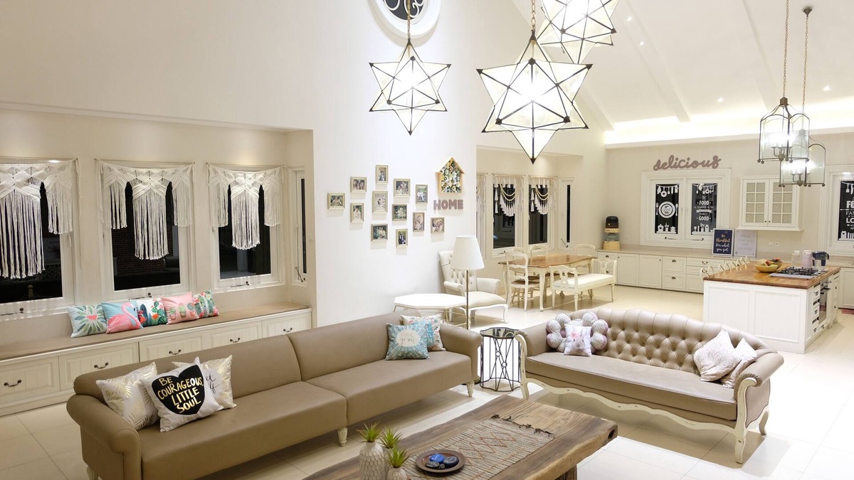 Ciumbuleuit House | PROMO! Gluck Home - Huge Dago Green Homy Designer House