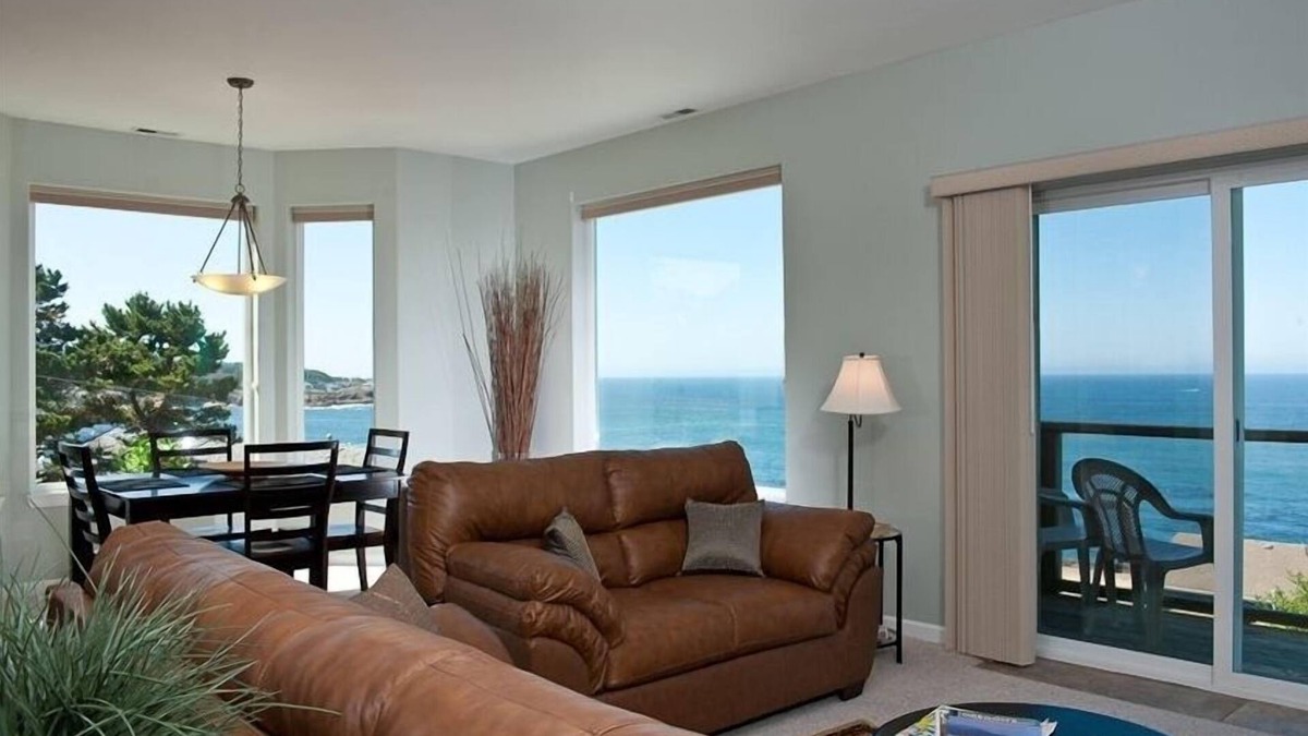 Depoe Bay Condo | Promo! Stunning Ocean Views~Top Floor Condo w/Free Wifi, HDTV and Much More