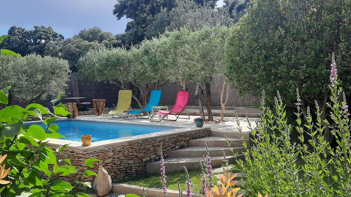 Beaucaire Villa | PROMOTION Beautiful air-conditioned villa Swimming pool triangle Arles Nimes Avignon