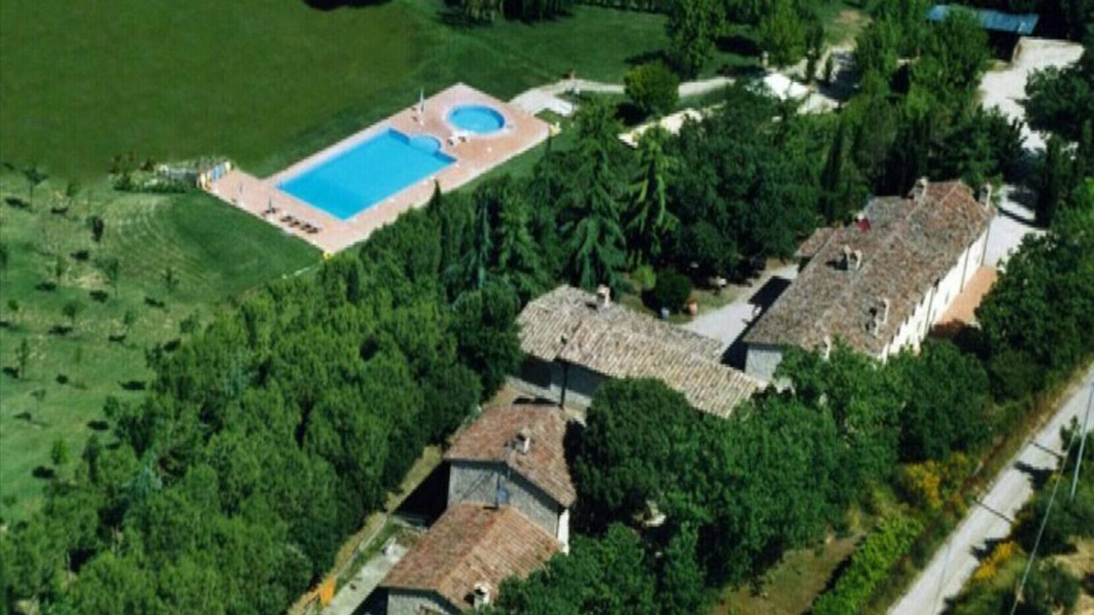 Corciano House | PROMOTION Frantoio-Le Gorghe di Valmarino 5km from Perugia Swimming pool WIFI