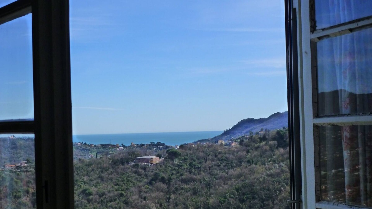 Rapallo House | Promotion! House and garden with a wonderful view down to the sea.