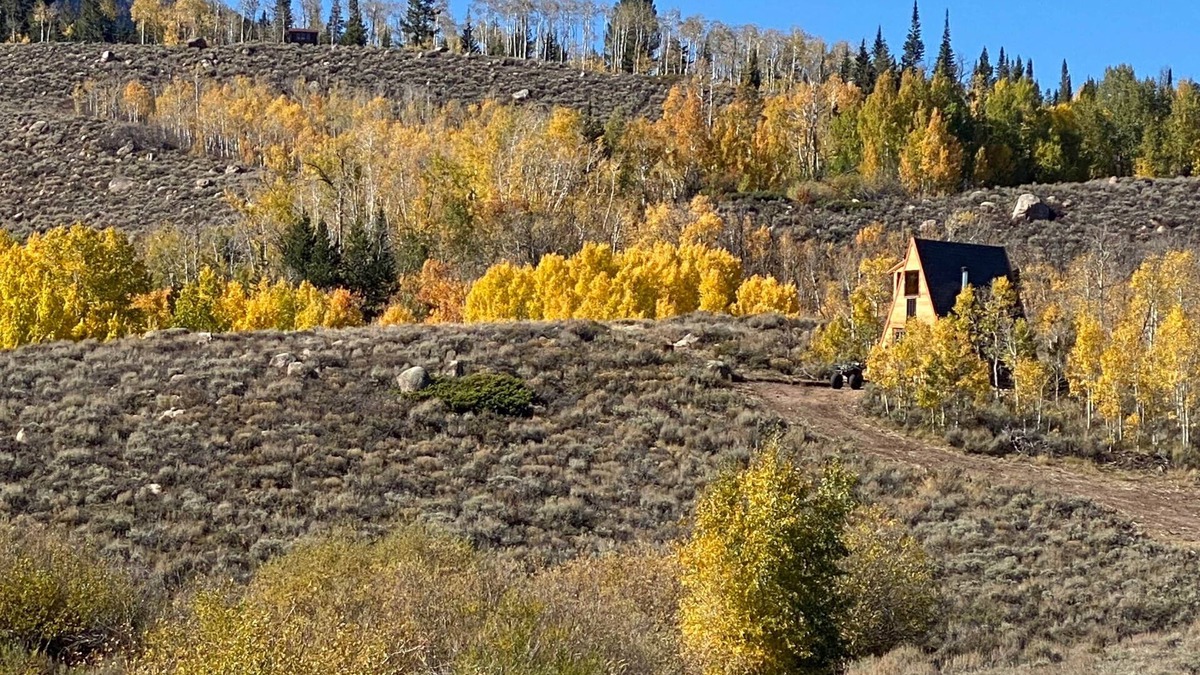 Walden Cabin | Pronghorn Point @ 22 West