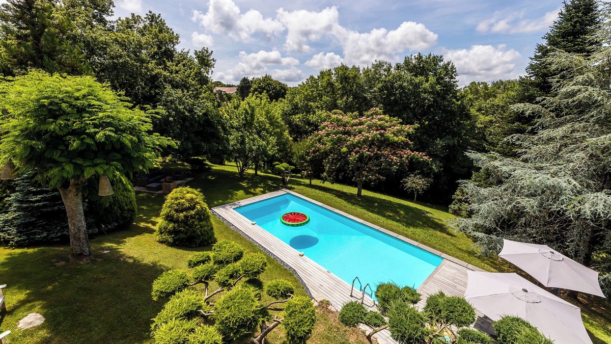 Arbonne Villa | Property 1 hectare 6 bedrooms swimming pool 4 km from beaches