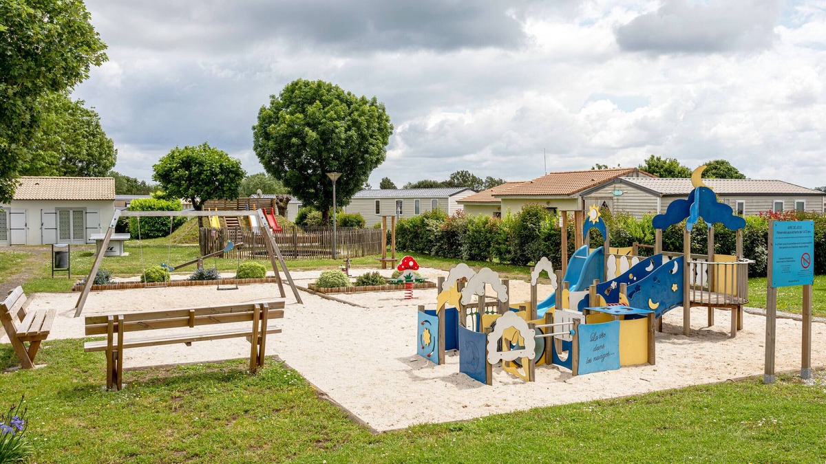 Mache Resort | Property In A Holiday Village '1 - Gîte T2 Eco' with Shared Pool, Private Terrace and Shared Garden