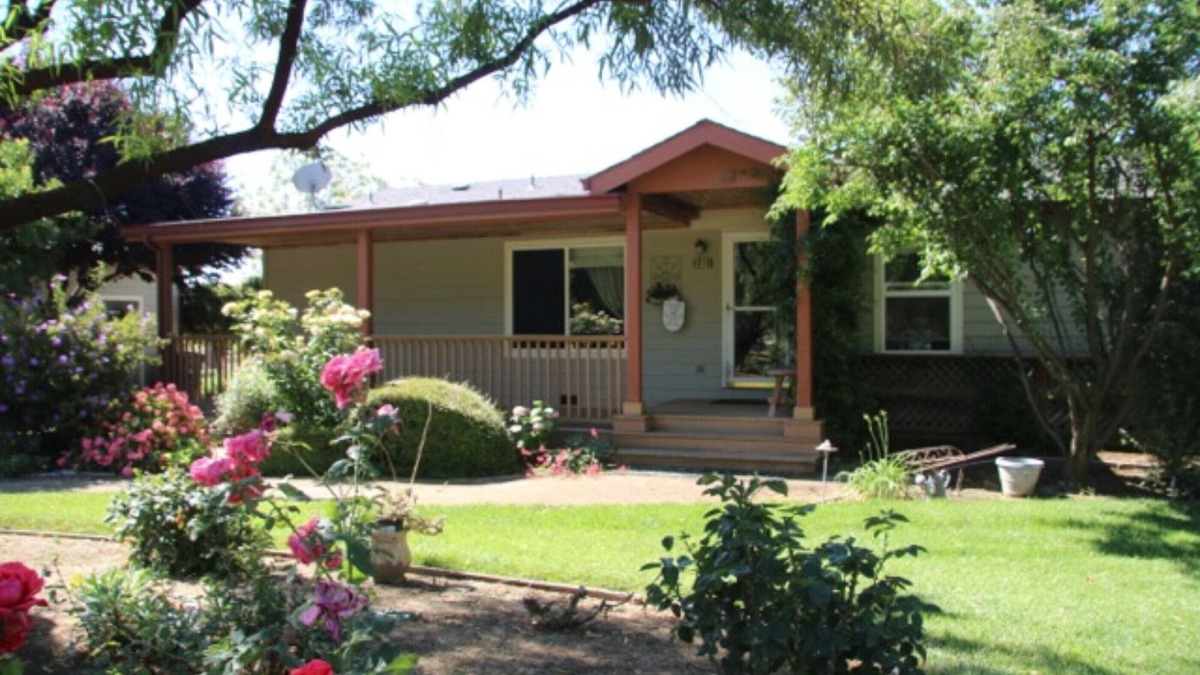 Brentwood House | Property on 10 Acres