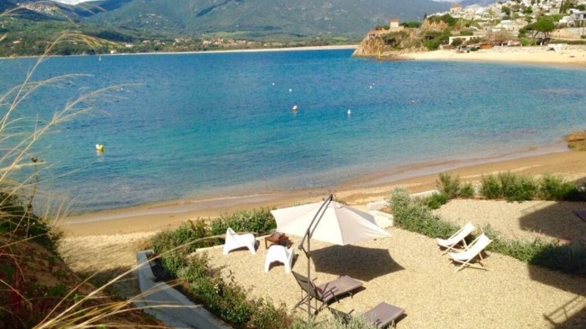 Propriano Apartment | Propriano - Beachfront apartment with garden