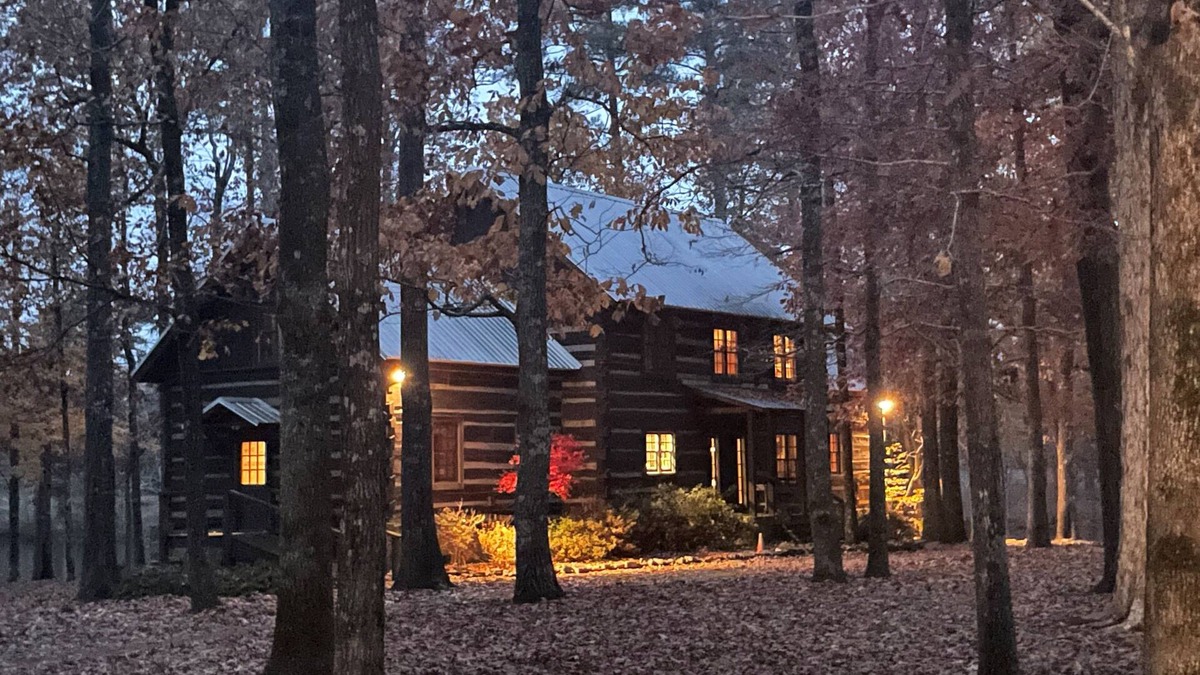 Hanceville Cabin | Prospect Mountain Cabin custom log home sportsman's paradise with fishing lake.