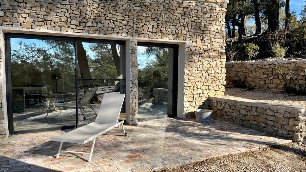Pourrieres Villa | Provençal cabin under the pines - Sainte Victoire view