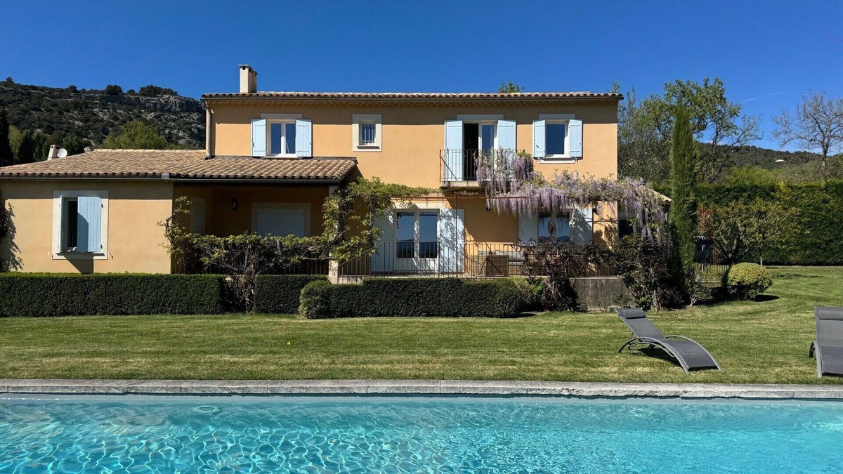 Saint-Saturnin-les-Apt House | Provencal house in Saint-Saturnin-Les-Apt. Breathtaking views & walk to village