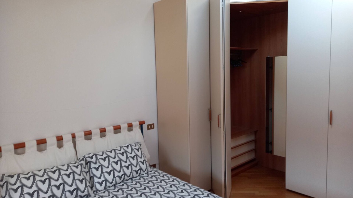 Cento Apartment | Provencal apartment, historic center of Cento