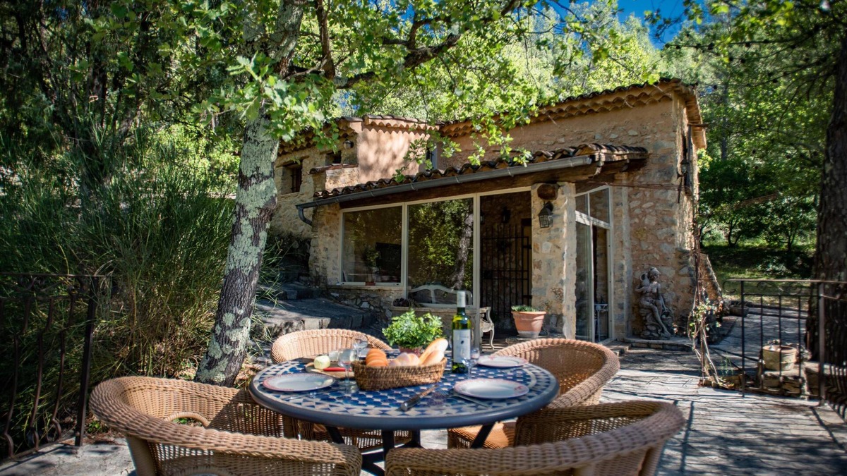 Barjols House | Provencal gîte with shared pool