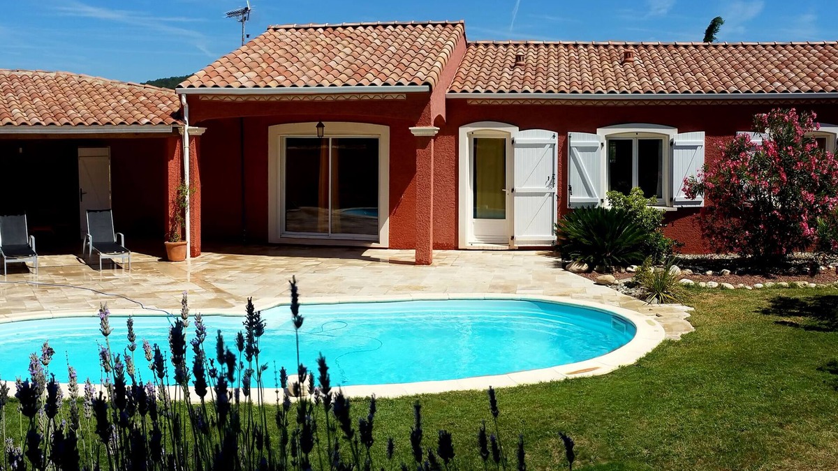 Thezan-des-Corbieres Villa | Provencal villa with private pool at the heart of Des Corbieres vineyard