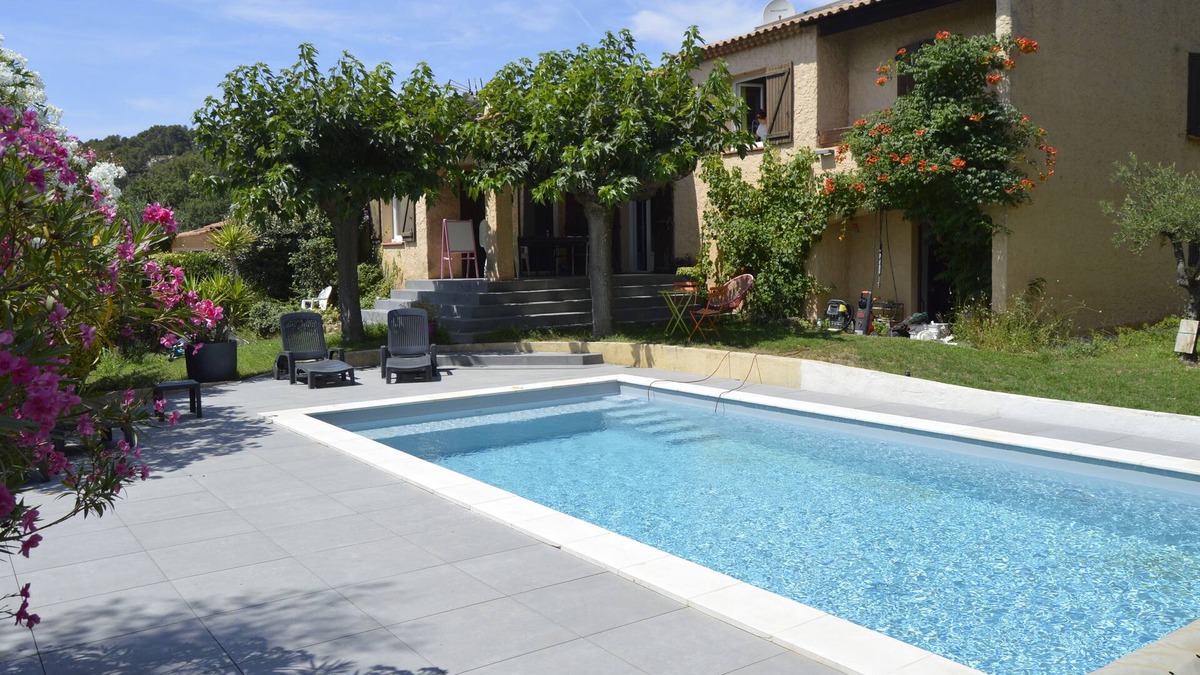 Bouc-Bel-Air Villa | Provencal Villa With a Pool