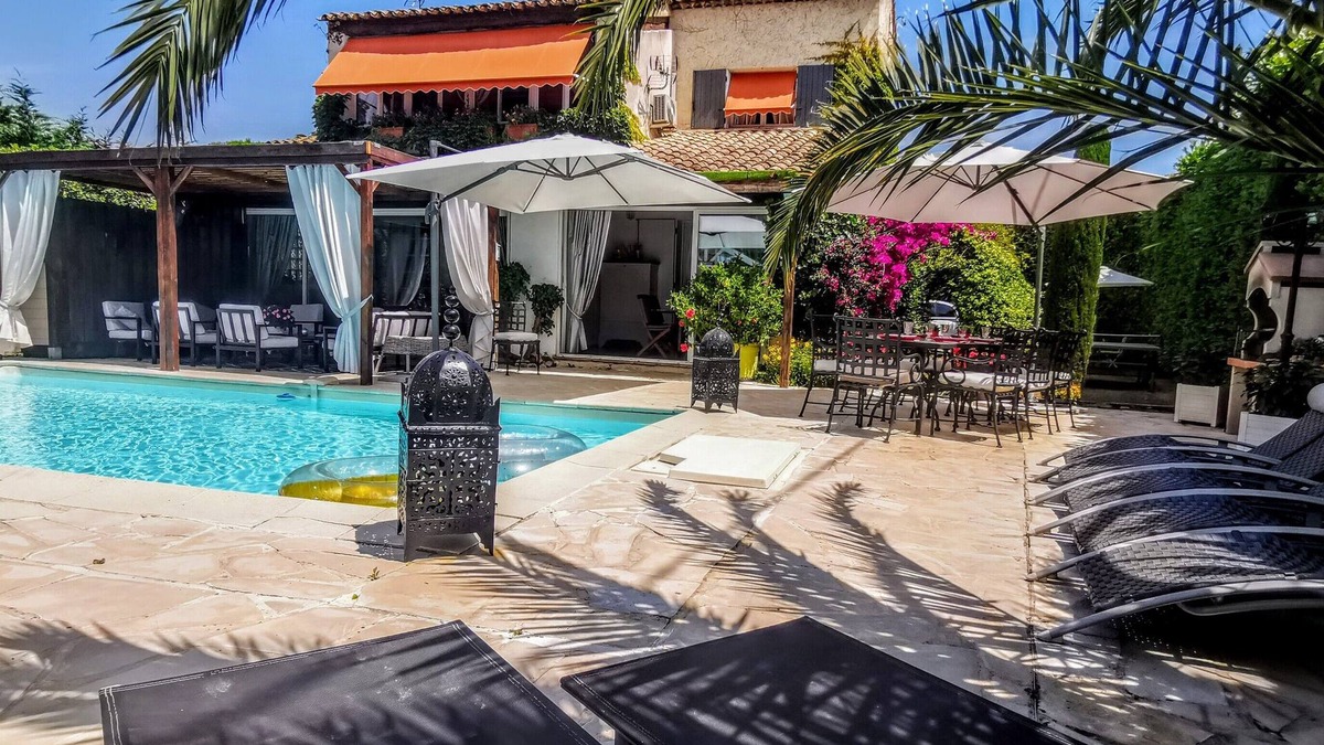 Le Cannet Villa | Provencal Villa house heated pool south jacuzzi