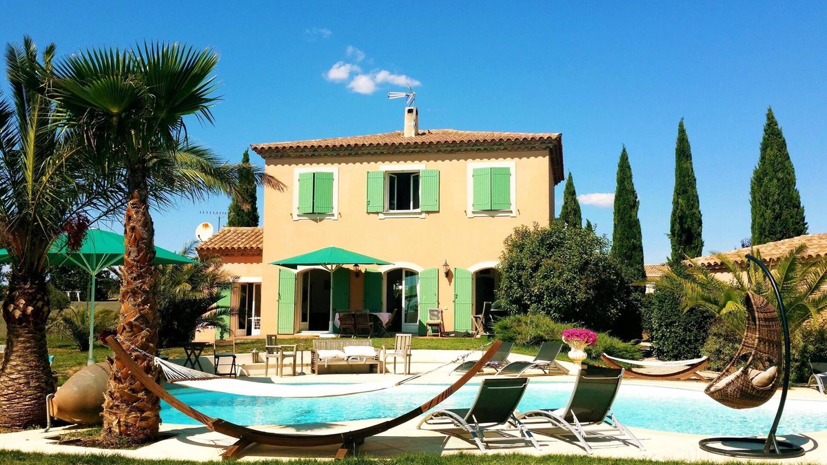 Vauvert Villa | Provencal villa in the heart of the vineyards with swimming pool