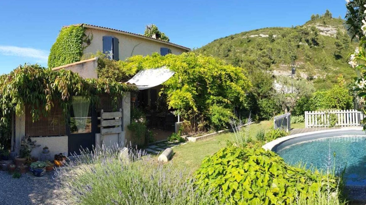 Boulbon Villa | Provencal villa with pool and lovely view!