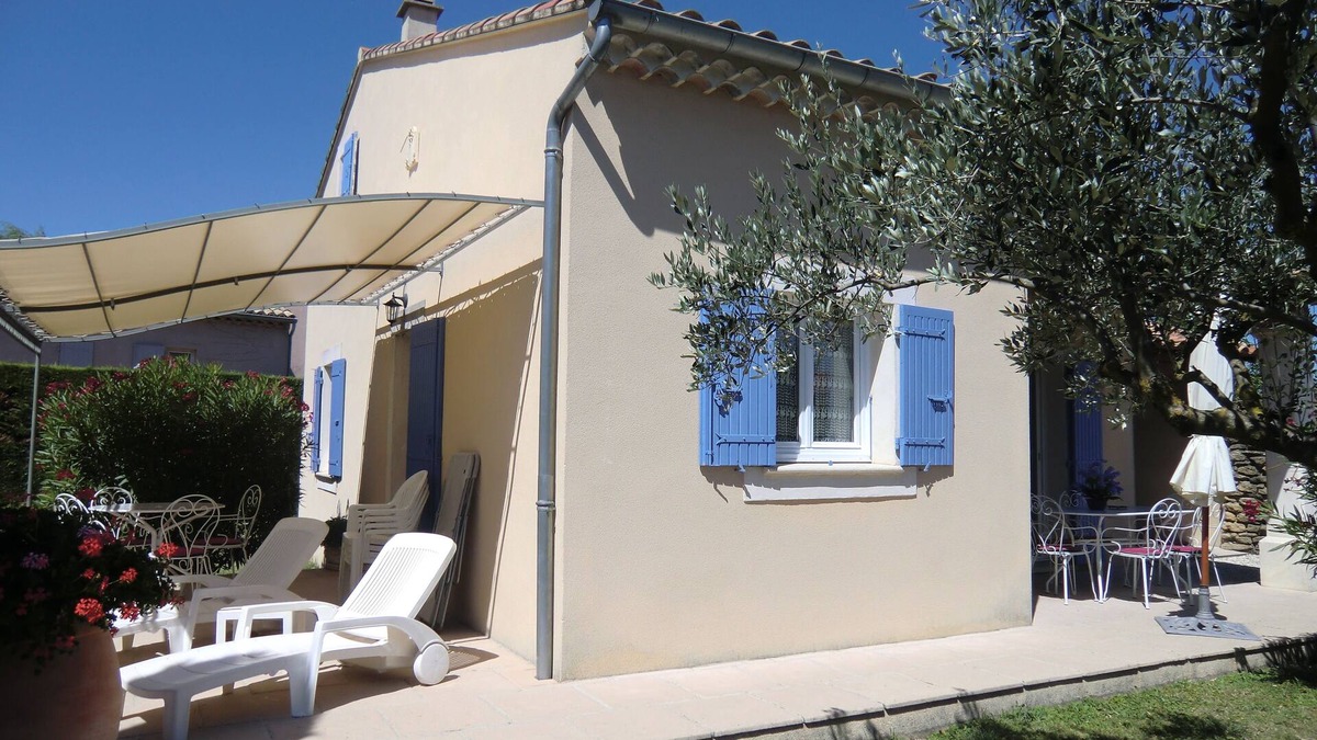 Grillon Villa | PROVENCE-ALPES-CÔTE-D'AZUR PROXI GRIGNAN VILLA 3* 4/5 PEOPLE GARDEN-POOL