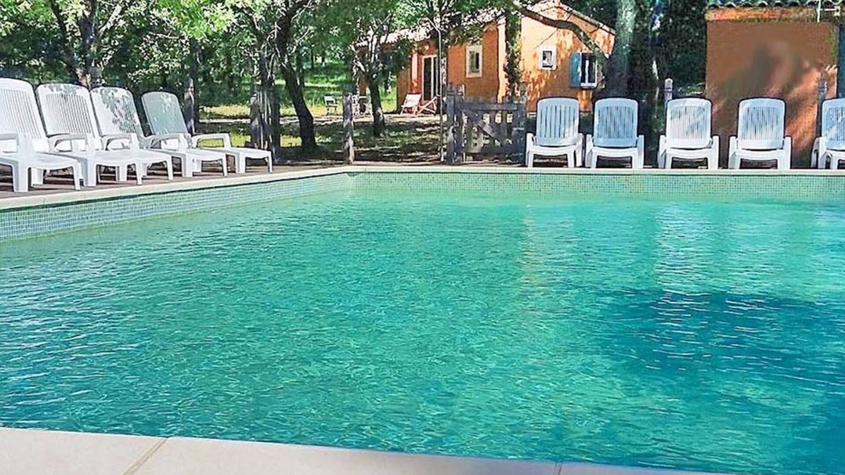 Valaurie House | Provence cottage with swimming pool. Stay in the heart of nature