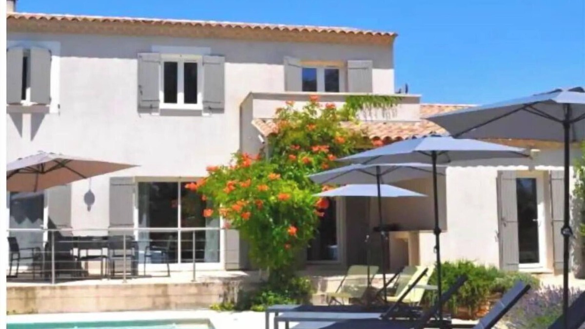 Croagnes Villa | Provence Mon Amour is located close to the authentic village St Saturnin les Apt