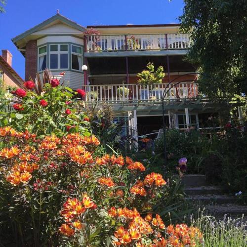 West Hobart Apartment | Providence House- 100 year old gracious residence