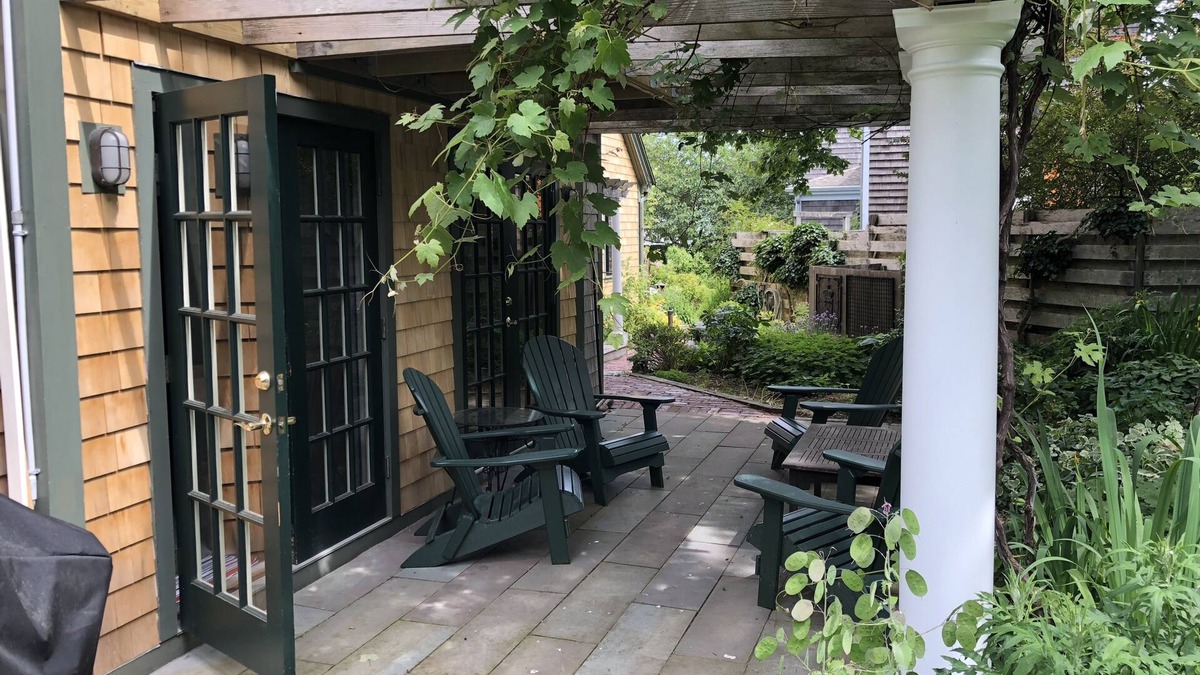 Provincetown Condo | Provincetown - 2 Bedroom w/parking & pets permitted