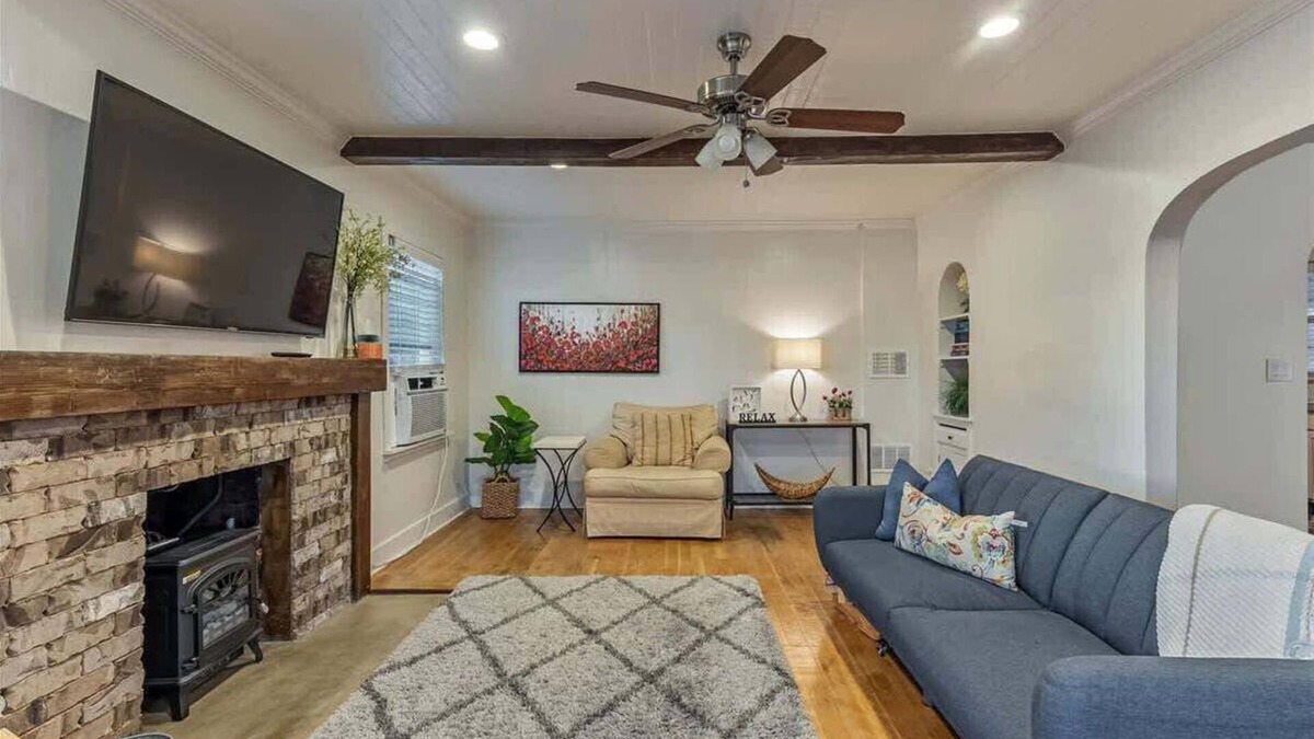 Provo House | Provo Airport, Two Units, Pickleball Close By!