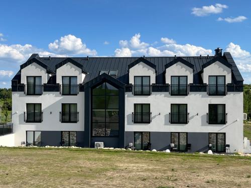 Zarki Hotel | Przystań Marywil