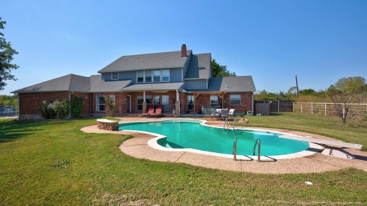 Sherman House | Psquare Ranch-Pool & Hot tub