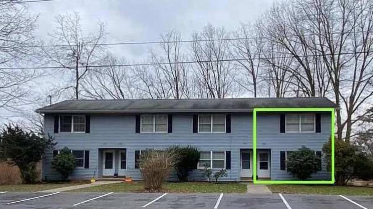 State College House | PSU 2br/2ba Townhome w Parking Near Campus & Stadium