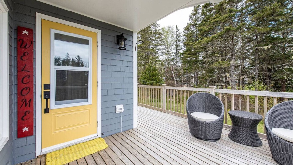 Queens Cottage | Puddin’ Pan - Cozy Beach Cottage on the Atlantic.