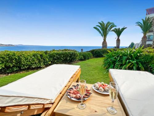 Tongoy Apartment | Puerto Velero Primera Línea Primer Piso con Jardín, Piscina y Playa! 7pax
