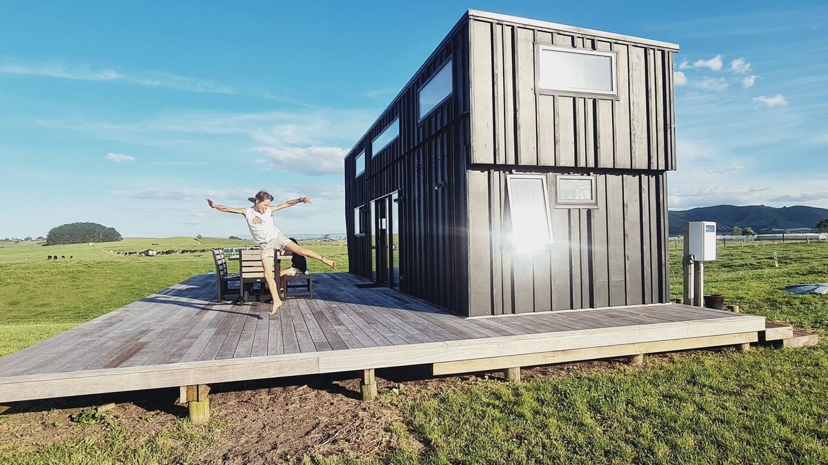 Pukehina House | Pukehina Beach, Coastal Tiny house farm stay